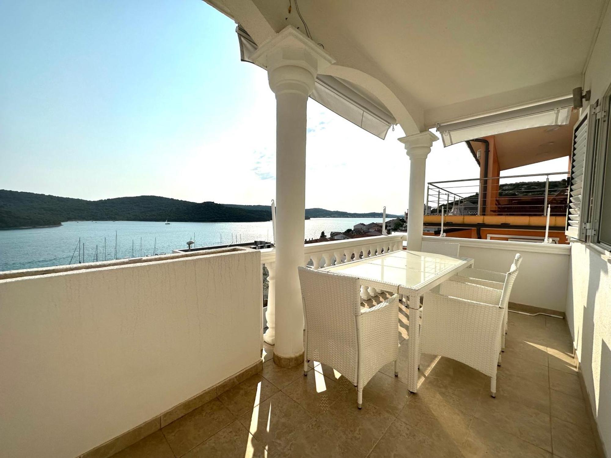 Villa Perla Тисно Екстер'єр фото