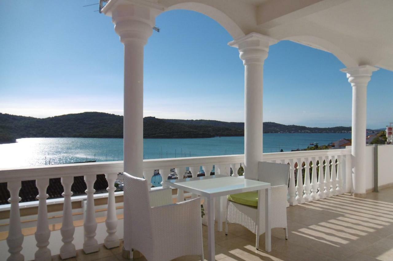 Villa Perla Тисно Екстер'єр фото
